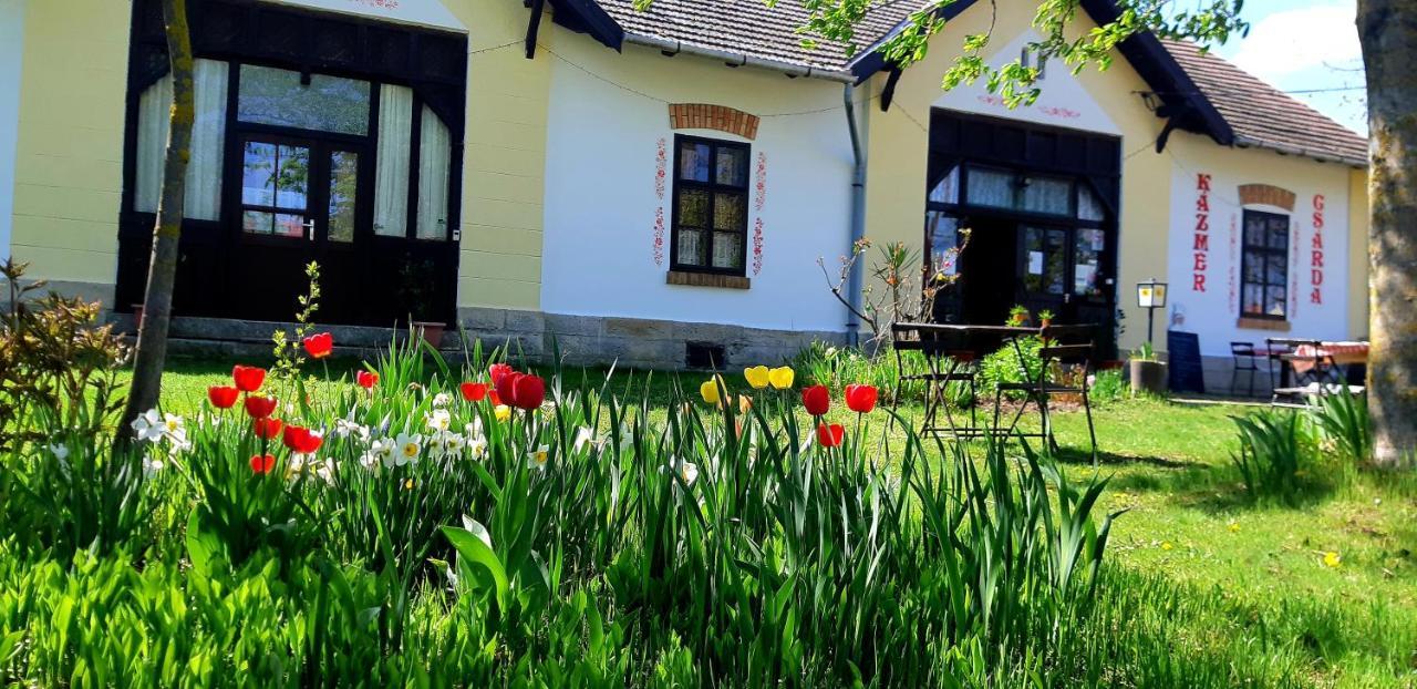 Varbalog Kazmer Szallas - Gasthaus المظهر الخارجي الصورة